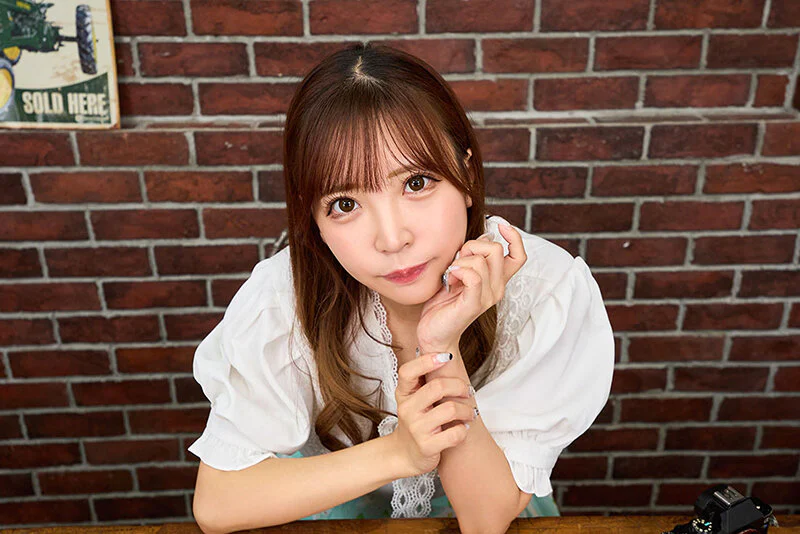 【VR】拝啓、クスリ漬けマラ狂い女様-純粋で眩しすぎるサークルの先輩を騙して拘束して落としてやったので、ボクは元気に生きていけます- 小那海あや - 画像1